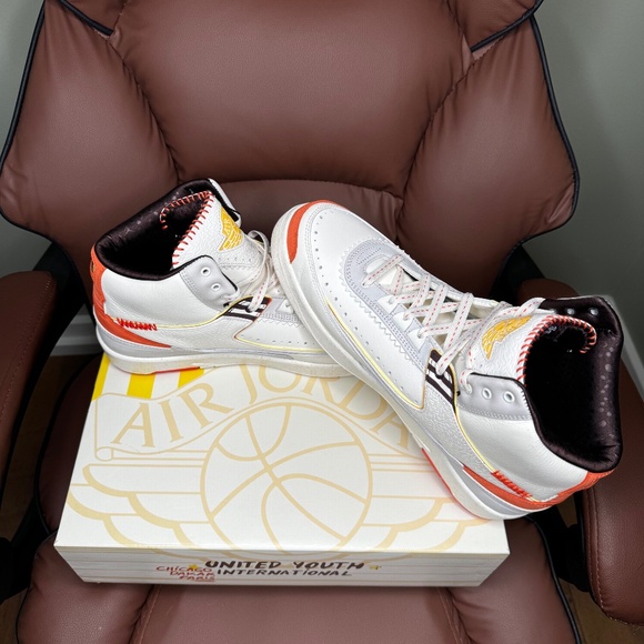 Jordan 2 Retro SP Maison Chateau Rogue main image 2